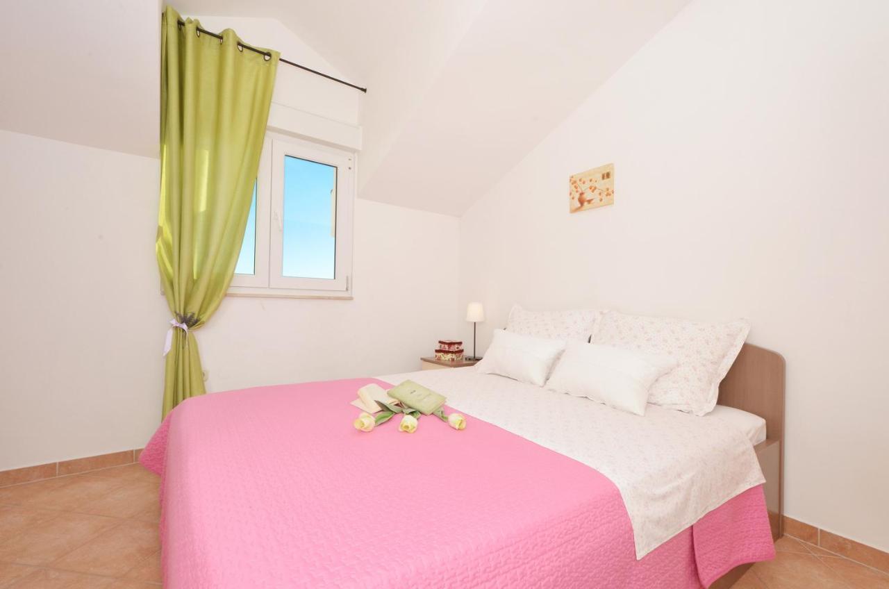 Apartmani Basic Rogoznica โรกอซนิซา ภายนอก รูปภาพ